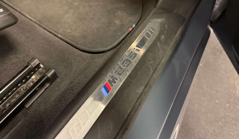 BMW M 235I M-SPORT pieno