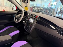 MAHINDRA KUV 100 pieno