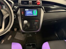 MAHINDRA KUV 100 pieno