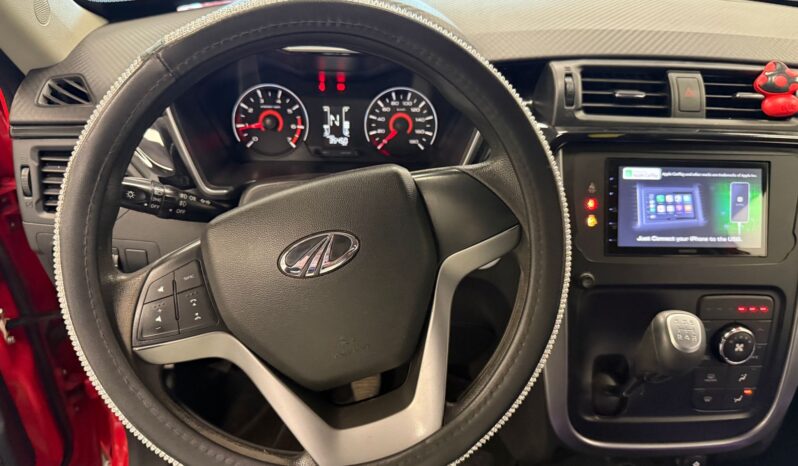 MAHINDRA KUV 100 pieno