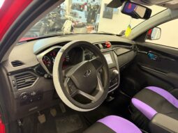 MAHINDRA KUV 100 pieno