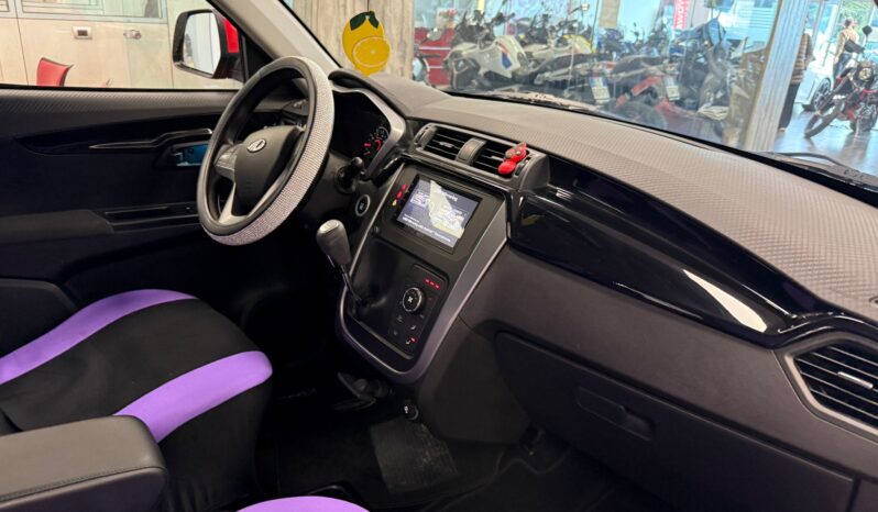 MAHINDRA KUV 100 pieno