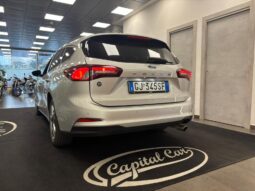 FORD FOCUS STATION pieno