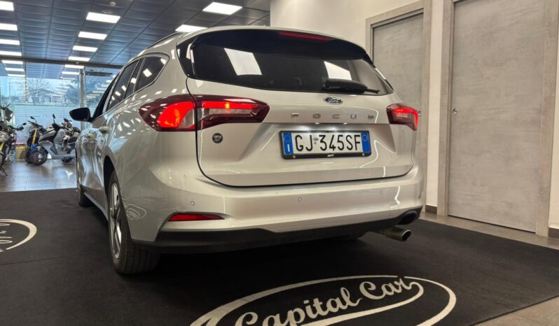 FORD FOCUS STATION pieno