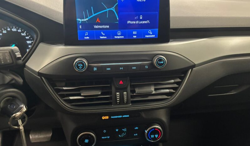 FORD FOCUS STATION pieno