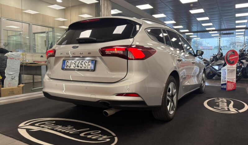 FORD FOCUS STATION pieno