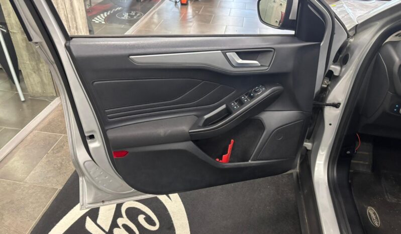 FORD FOCUS STATION pieno