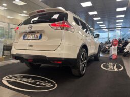 NISSAN X-TRAIL pieno