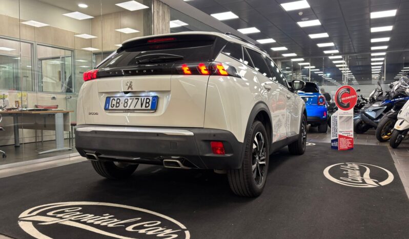 PEUGEOT 2008 pieno