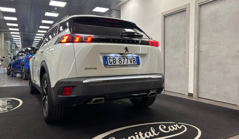 PEUGEOT 2008 pieno