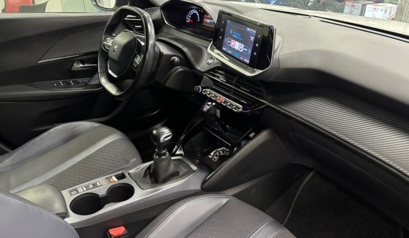 PEUGEOT 2008 pieno