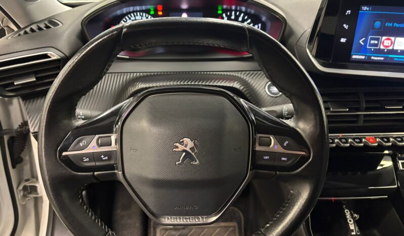 PEUGEOT 2008 pieno