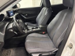 PEUGEOT 2008 pieno