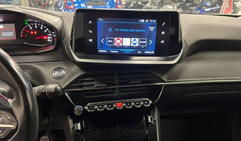 PEUGEOT 2008 pieno