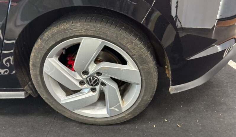 VOLKSWAGEN GOLF 8 GTD pieno