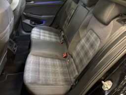 VOLKSWAGEN GOLF 8 GTD pieno
