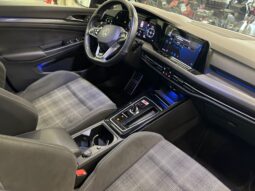 VOLKSWAGEN GOLF 8 GTD pieno