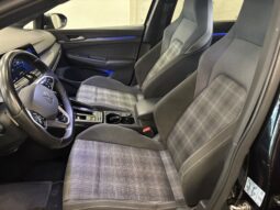 VOLKSWAGEN GOLF 8 GTD pieno