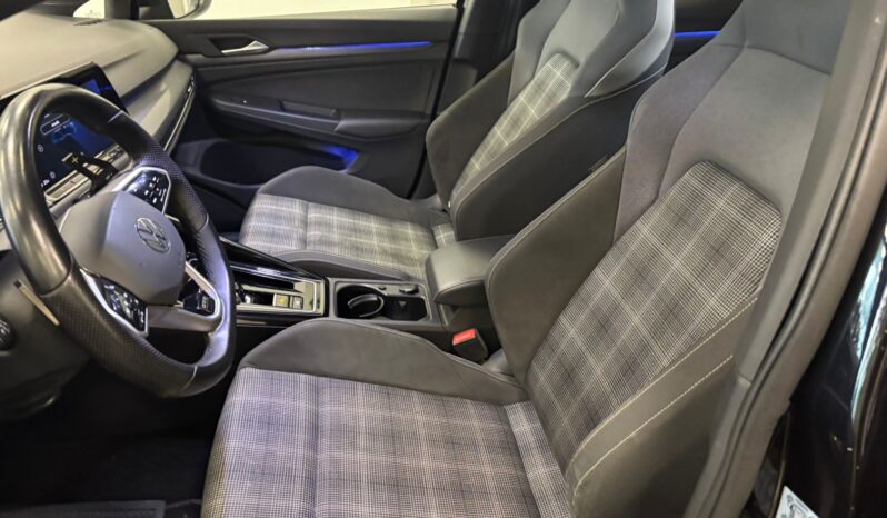VOLKSWAGEN GOLF 8 GTD pieno