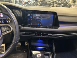 VOLKSWAGEN GOLF 8 GTD pieno
