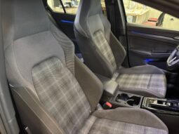 VOLKSWAGEN GOLF 8 GTD pieno