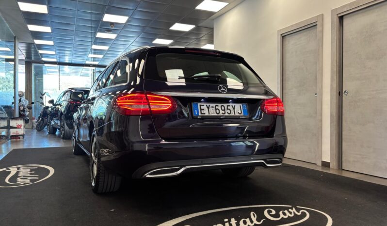 MERCEDES-BENZ C220D pieno