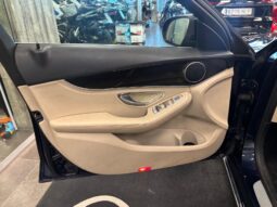 MERCEDES-BENZ C220D pieno