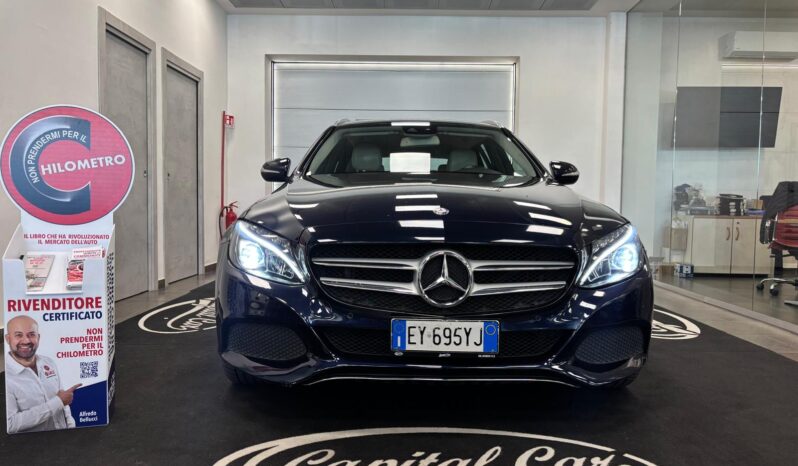 MERCEDES-BENZ C220D pieno