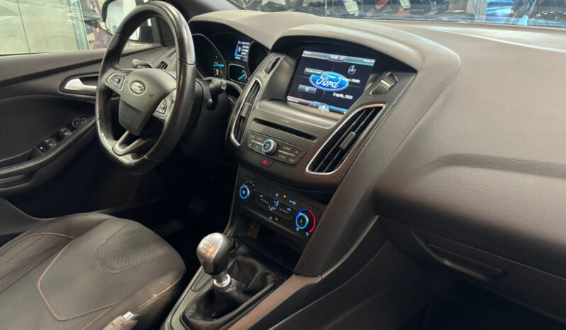 FORD FOCUS ST LINE pieno