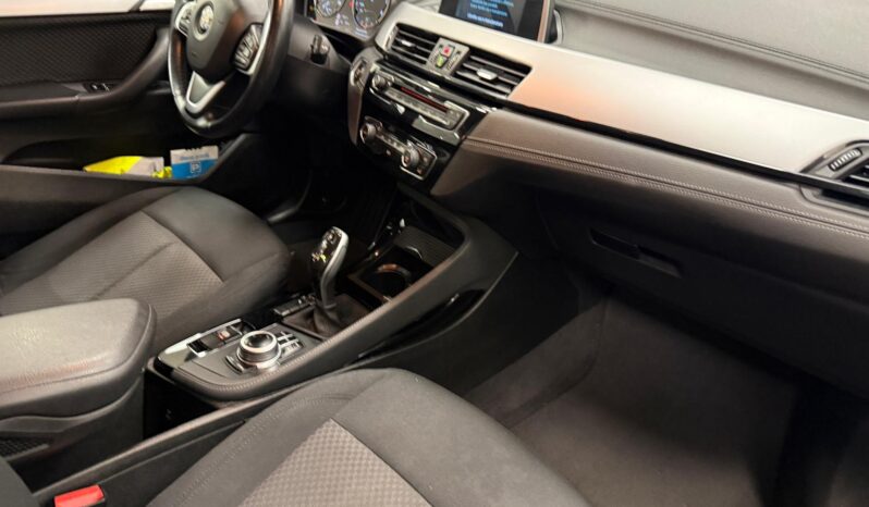 BMW X2 18D pieno