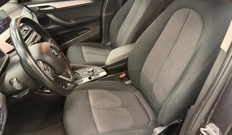 BMW X2 18D pieno