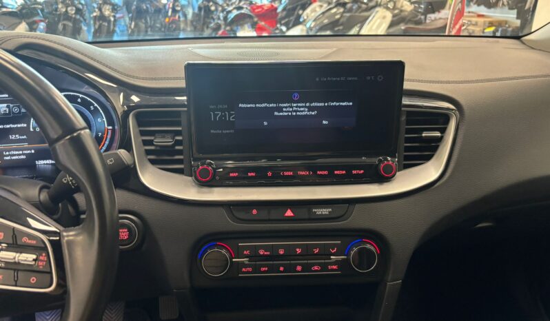 KIA XCEED pieno