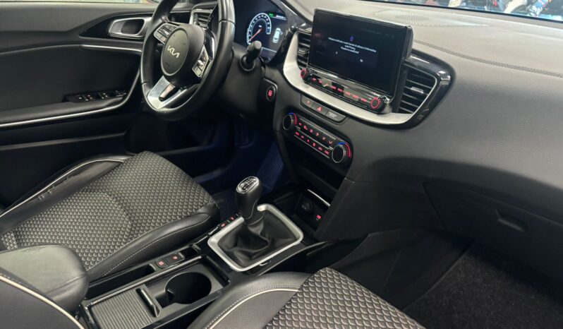 KIA XCEED pieno