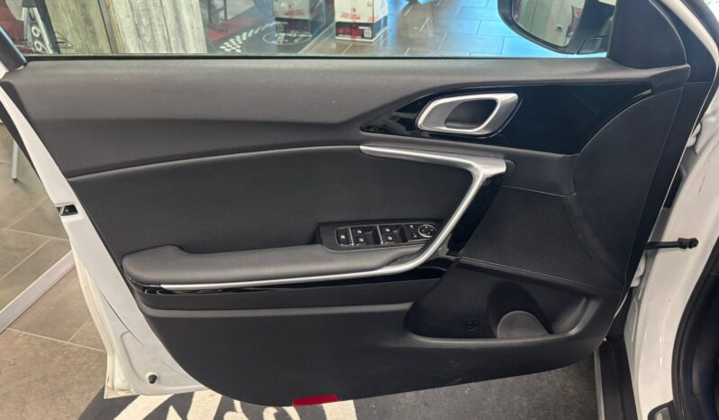 KIA XCEED pieno