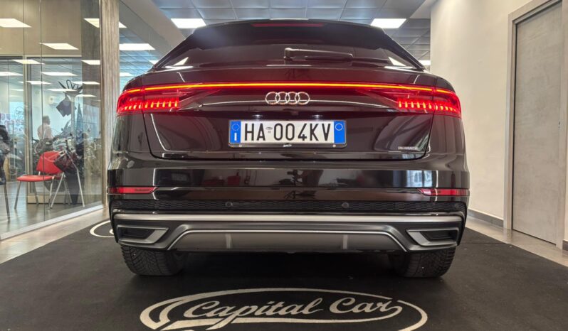 AUDI Q8 MHEV QUATTRO S-LINE pieno