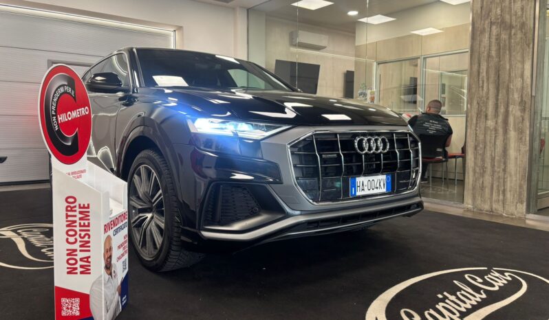 AUDI Q8 MHEV QUATTRO S-LINE pieno