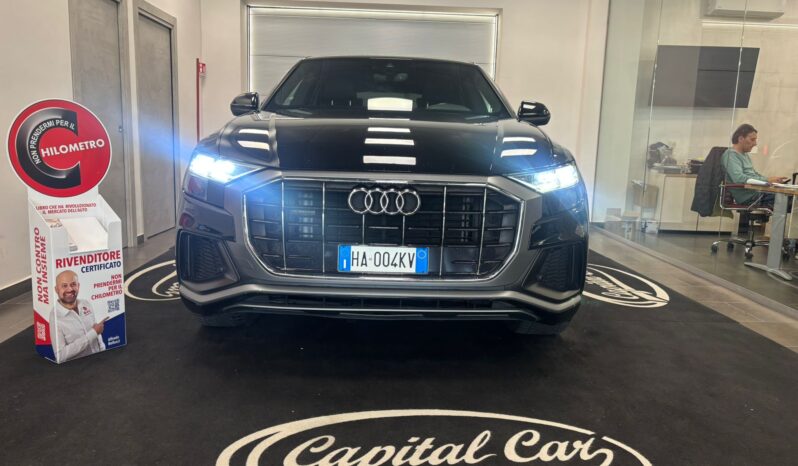 AUDI Q8 MHEV QUATTRO S-LINE pieno