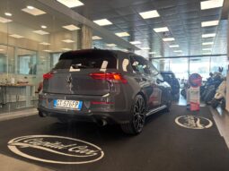 VOLKSWAGEN GOLF GTI pieno