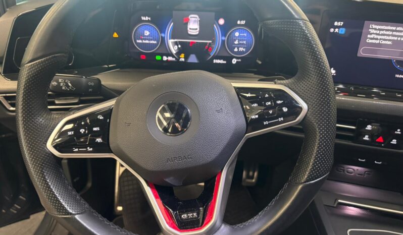 VOLKSWAGEN GOLF GTI pieno