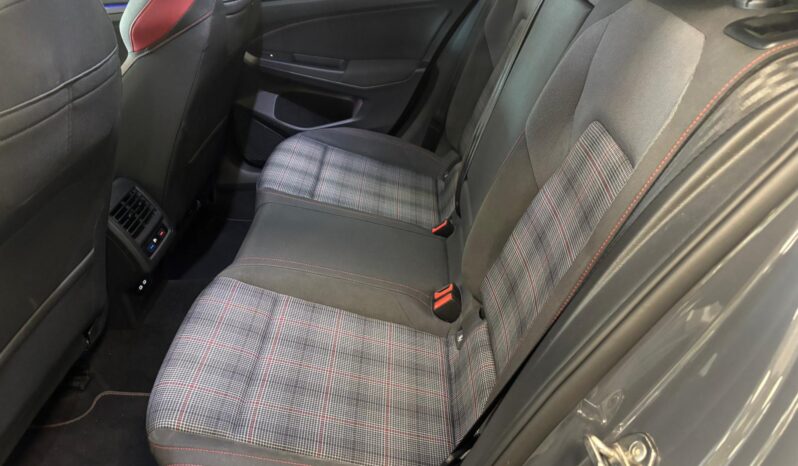 VOLKSWAGEN GOLF GTI pieno
