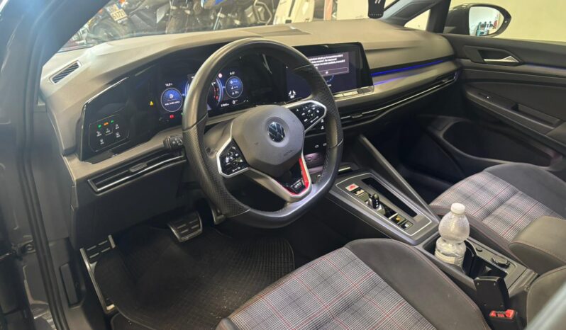 VOLKSWAGEN GOLF GTI pieno