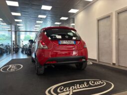 LANCIA YPSILON 1.0HYBRID pieno