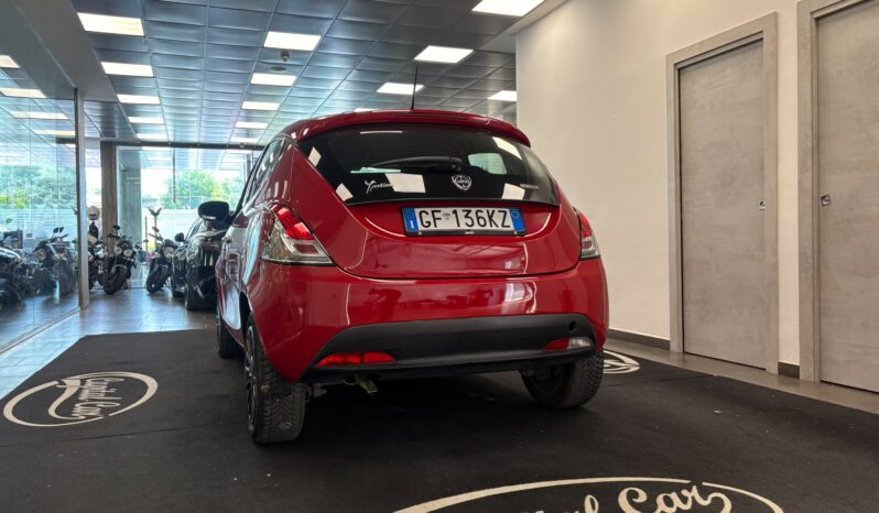 LANCIA YPSILON 1.0HYBRID pieno