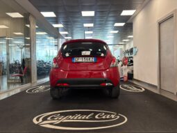LANCIA YPSILON 1.0HYBRID pieno