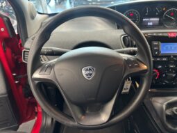 LANCIA YPSILON 1.0HYBRID pieno