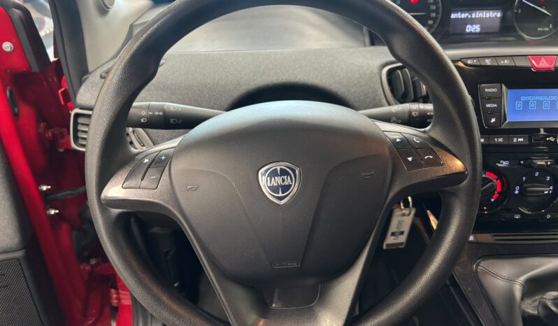 LANCIA YPSILON 1.0HYBRID pieno
