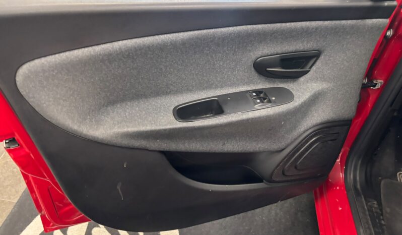LANCIA YPSILON 1.0HYBRID pieno