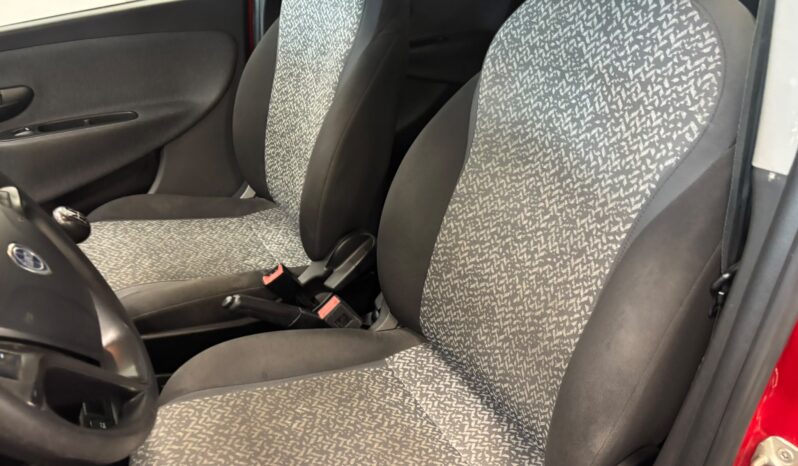 LANCIA YPSILON 1.0HYBRID pieno