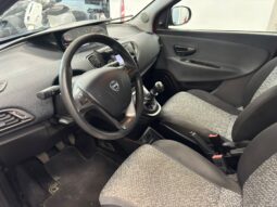 LANCIA YPSILON 1.0HYBRID pieno