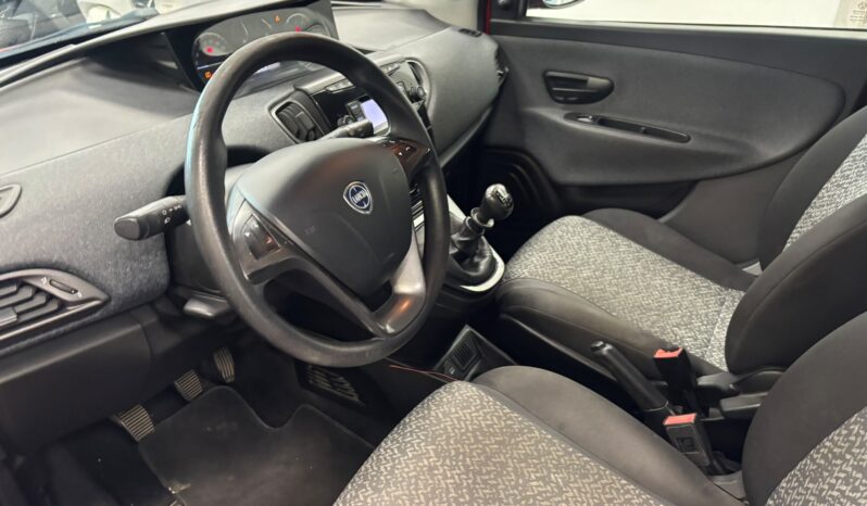 LANCIA YPSILON 1.0HYBRID pieno